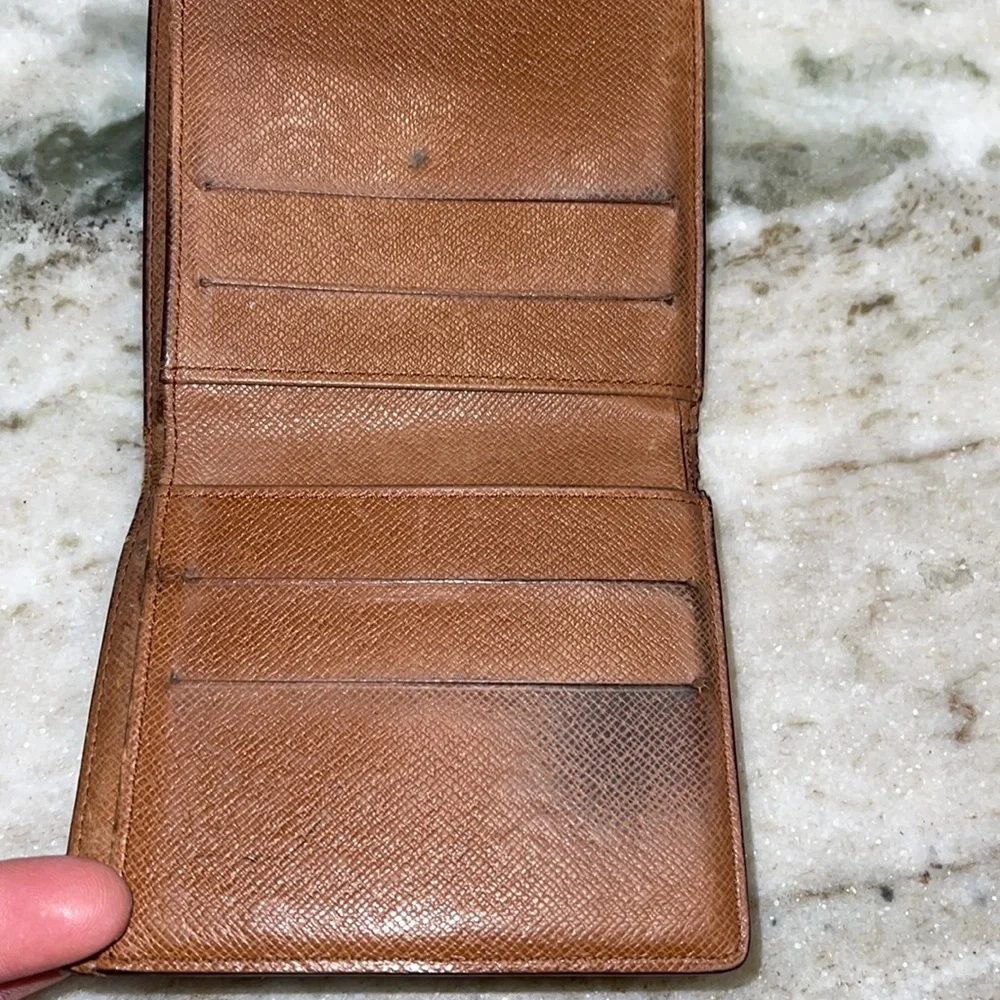 Louis Vuitton Men's Monogram Elise Wallet